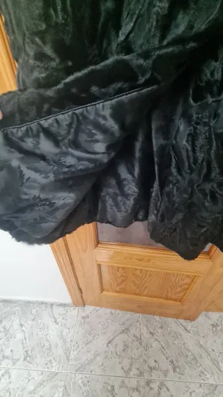 Abrigo de Astracán Negro