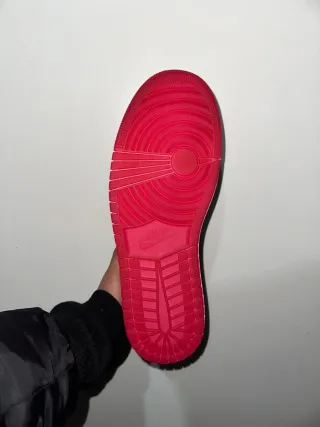 Air Jordan 1 Low Varsity Red