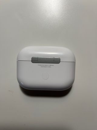 AirPods Pro Apple