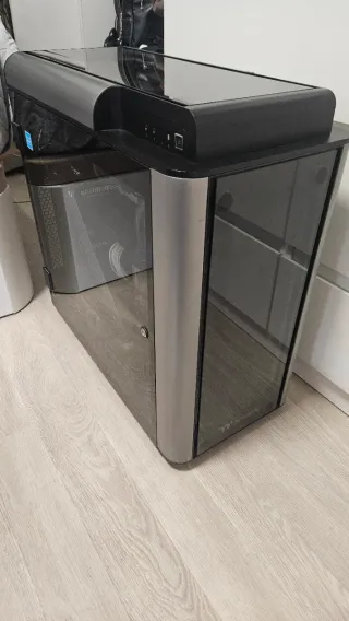 PC Gaming con refrigeración líquida custom