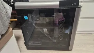 PC Gaming con refrigeración líquida custom