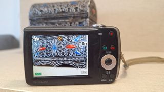 Cámara Digital Casio Exilim EX-Z33 10.1 MP