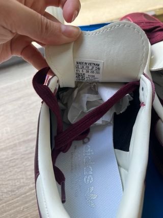 Adidas Samba OG granate y crema