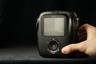 Fujifilm Instax SQ 10 con funda de cuero