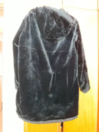 Abrigo Zara impermeable negro