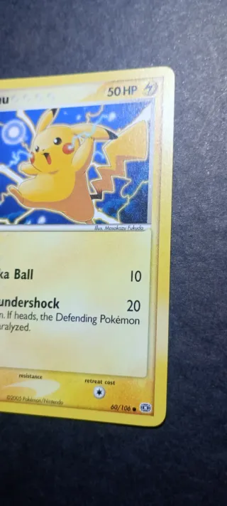 Carta Pikachu vintage 2005