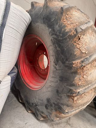 Rueda Claas Dominator
