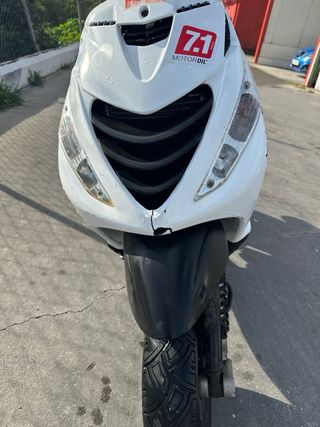 Piaggio Zip SP Scooter