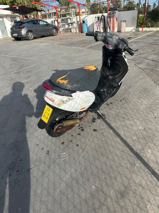 Piaggio Zip SP Scooter