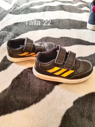 Zapatillas deportivas Adidas niño negras y amarill