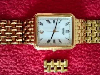 Relógio Seiko Quartz Dourado Retangular