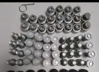 Se vende tornillos antirrobo VW GOLF MK7 AUDI SEAT