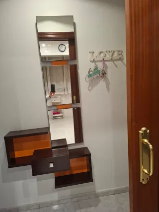 Mueble de entrada madera y cristal