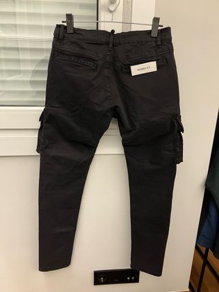 Pantalón cargo Zara chico Talla 38 con etiqueta