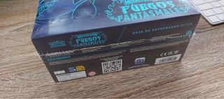 Caja Entrenador Élite Pokémon Fuegos Fantasmales