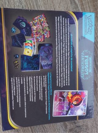 Caja Entrenador Élite Pokémon Fuegos Fantasmales