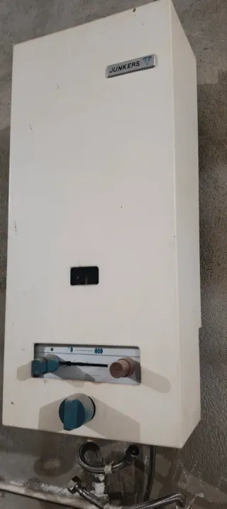 Calentador Junkers Beige