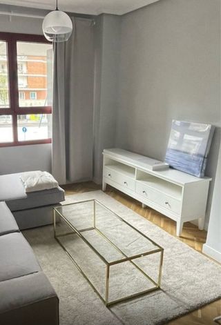 Mesa de centro cristal y metal dorado