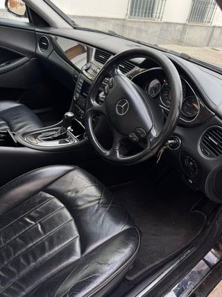 Mercedes-Benz Clase CLS 2009, Ubicado en Sevilla.