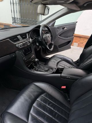 Mercedes-Benz Clase CLS 2009, Ubicado en Sevilla.