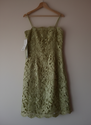 Vestido de tirantes con encaje