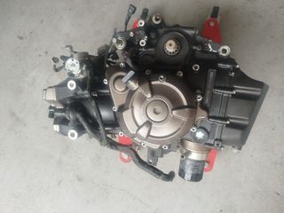 Motor Yamaha MT-07 2015