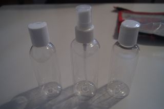 Saco de viagem com frascos