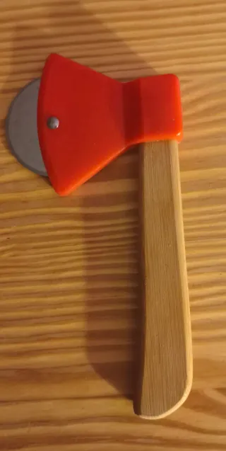 Cortapizzas Hacha Naranja y Plata