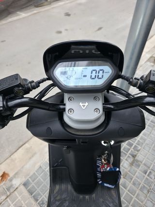 Moto eléctrica NIU Scooter Automática