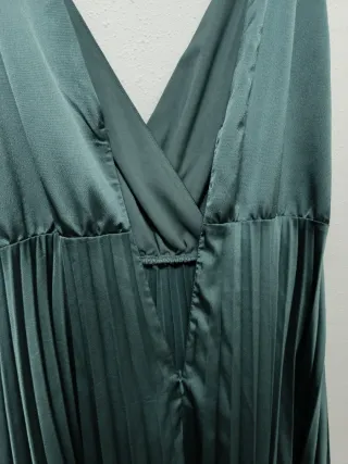 Vestido largo satinado plisado cinturon Zara XL