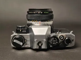 Olympus OM 10 Cámara Analógica Plata/Negro