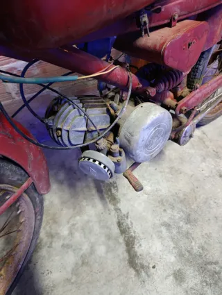 Moto Guzzi 73 Cardellino Moped