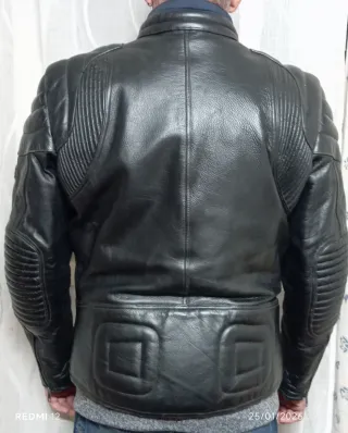 Chaqueta de piel LEVIOR para moto. Talla 58/L.