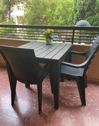 Mesa y 2 Sillas Exterior Plástico.