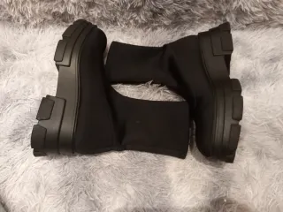 Stivali da donna neri con piattaforma