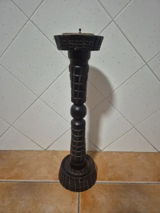 Cenicero de madera tallada