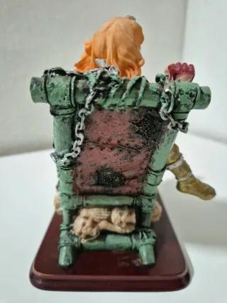 Figura Estatua Mujer