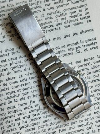 Seiko 5 Automático – Esfera Azul Texturizada – Fon