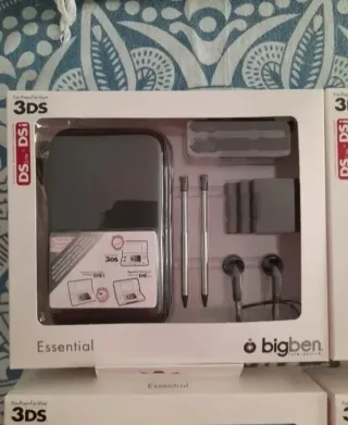 NUEVO. Pack custodia + accessori DS LITE, DSI, 3DS