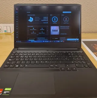 Portátil Gaming Lenovo