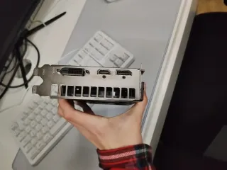 *NEGOCIABLE* Tarjeta Gráfica GTX 1650