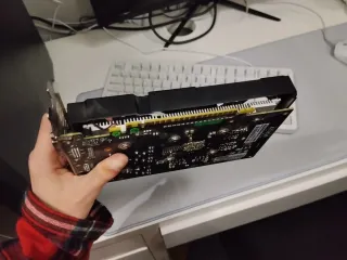 *NEGOCIABLE* Tarjeta Gráfica GTX 1650