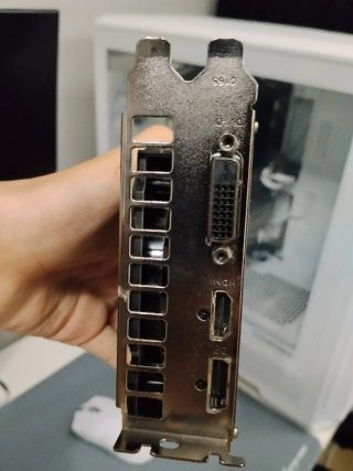 *NEGOCIABLE* Tarjeta Gráfica GTX 1650