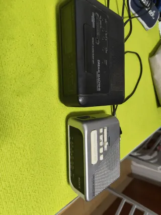 2 Radios Despertador Sony