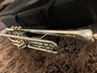 Trompeta seminueva, 220€ NEGOCIABLES