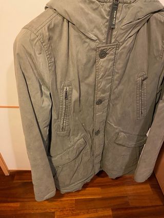 Parka Penn Rich verde con capucha