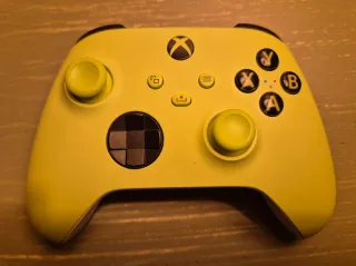 Mando Xbox Series Electric Volt