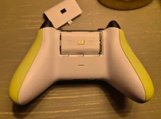 Mando Xbox Series Electric Volt