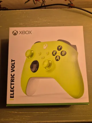 Mando Xbox Series Electric Volt