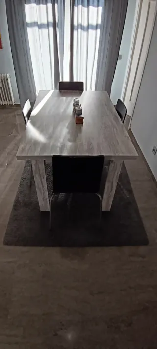 Alfombra gris pelo corto